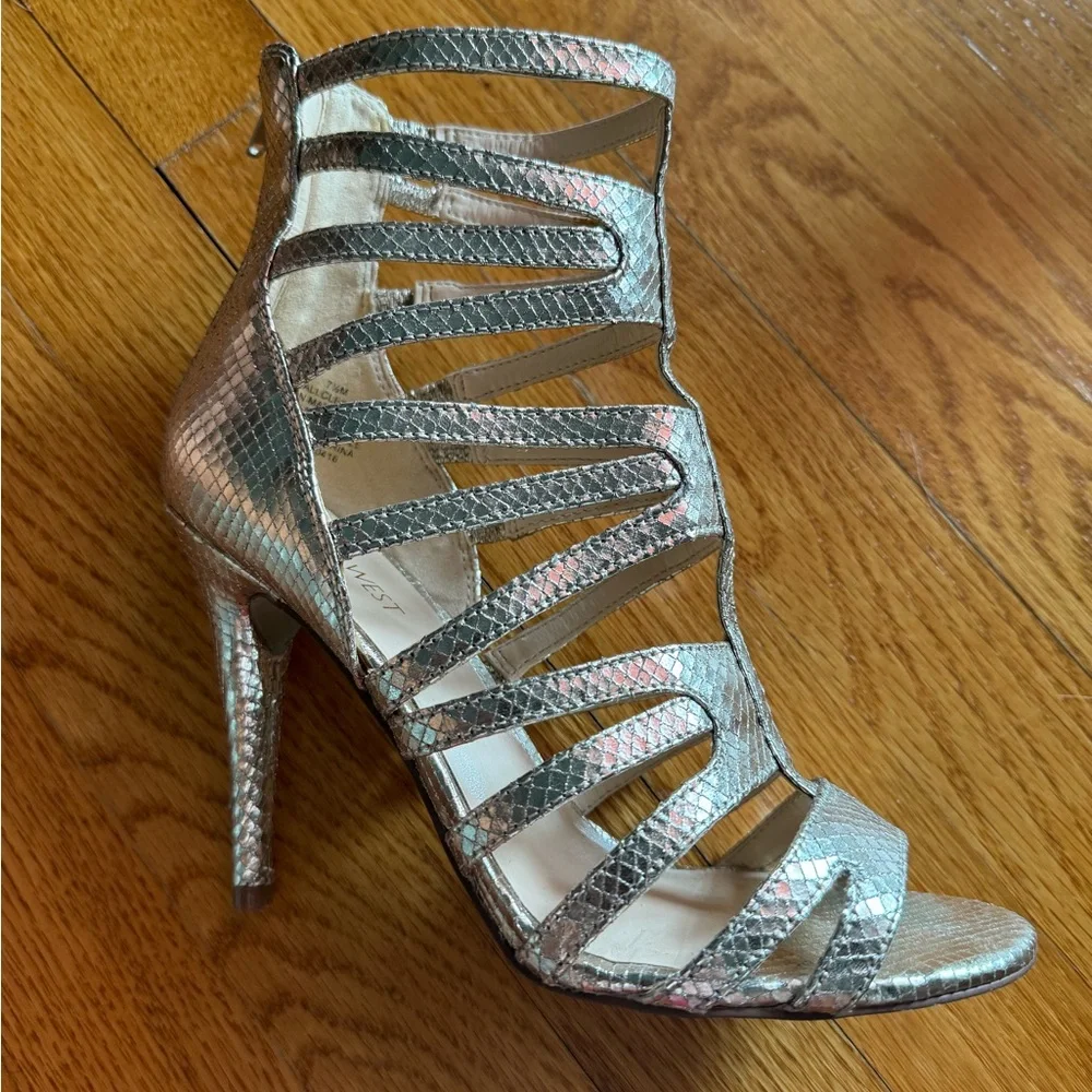 Heels - Picture 2 of 5